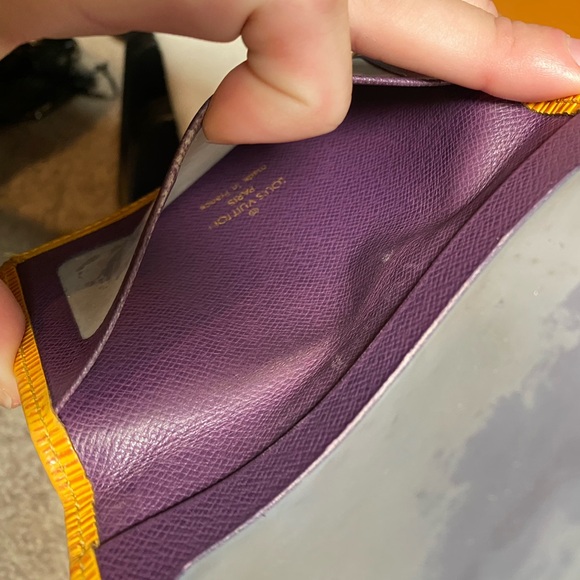 Louis Vuitton Yellow ID card holder - Picture 5 of 7